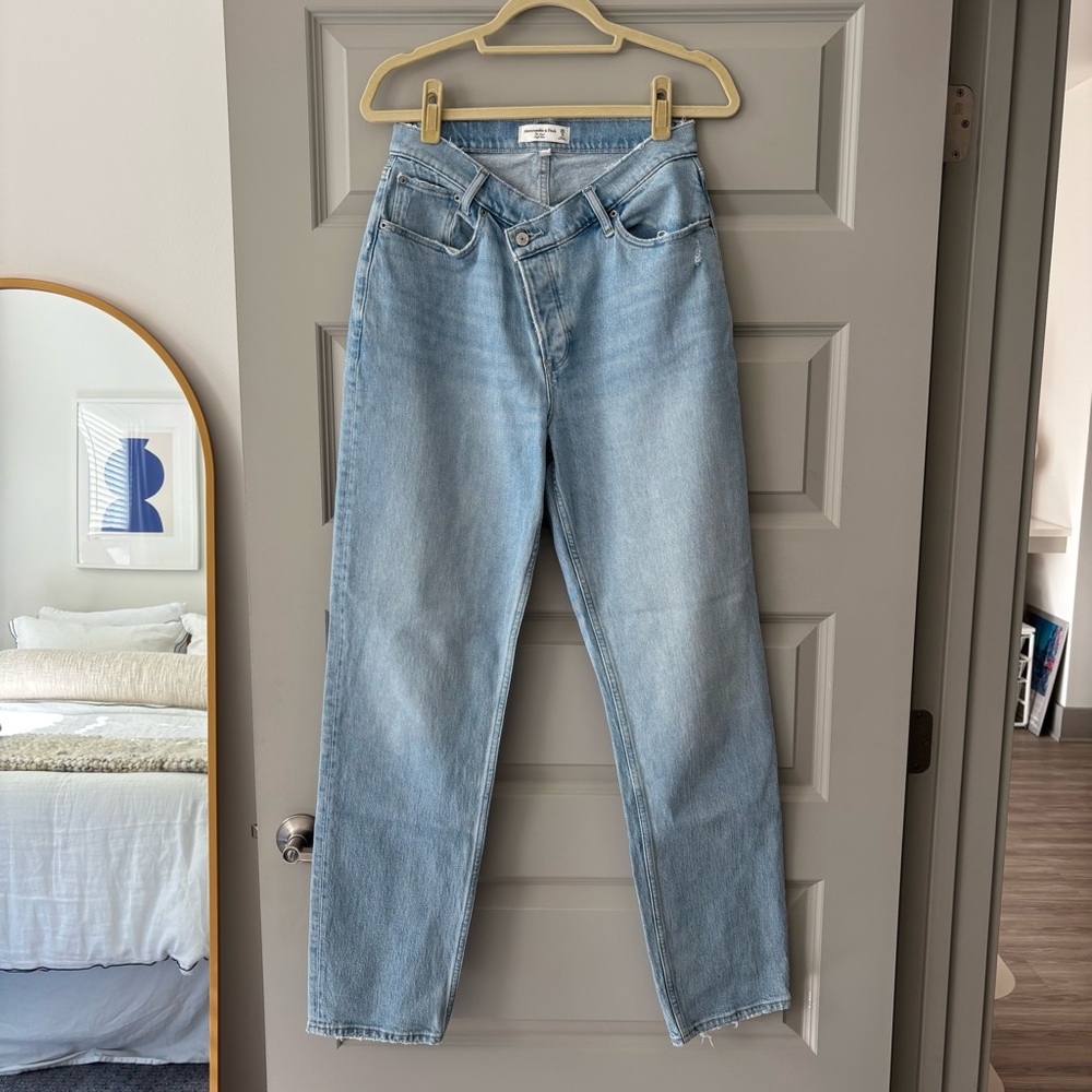 Abercrombie Cross-Waist Button Fly Straight Leg Jeans
